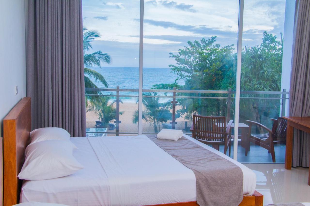 Marakolliya Beach Resort Тангалла Экстерьер фото