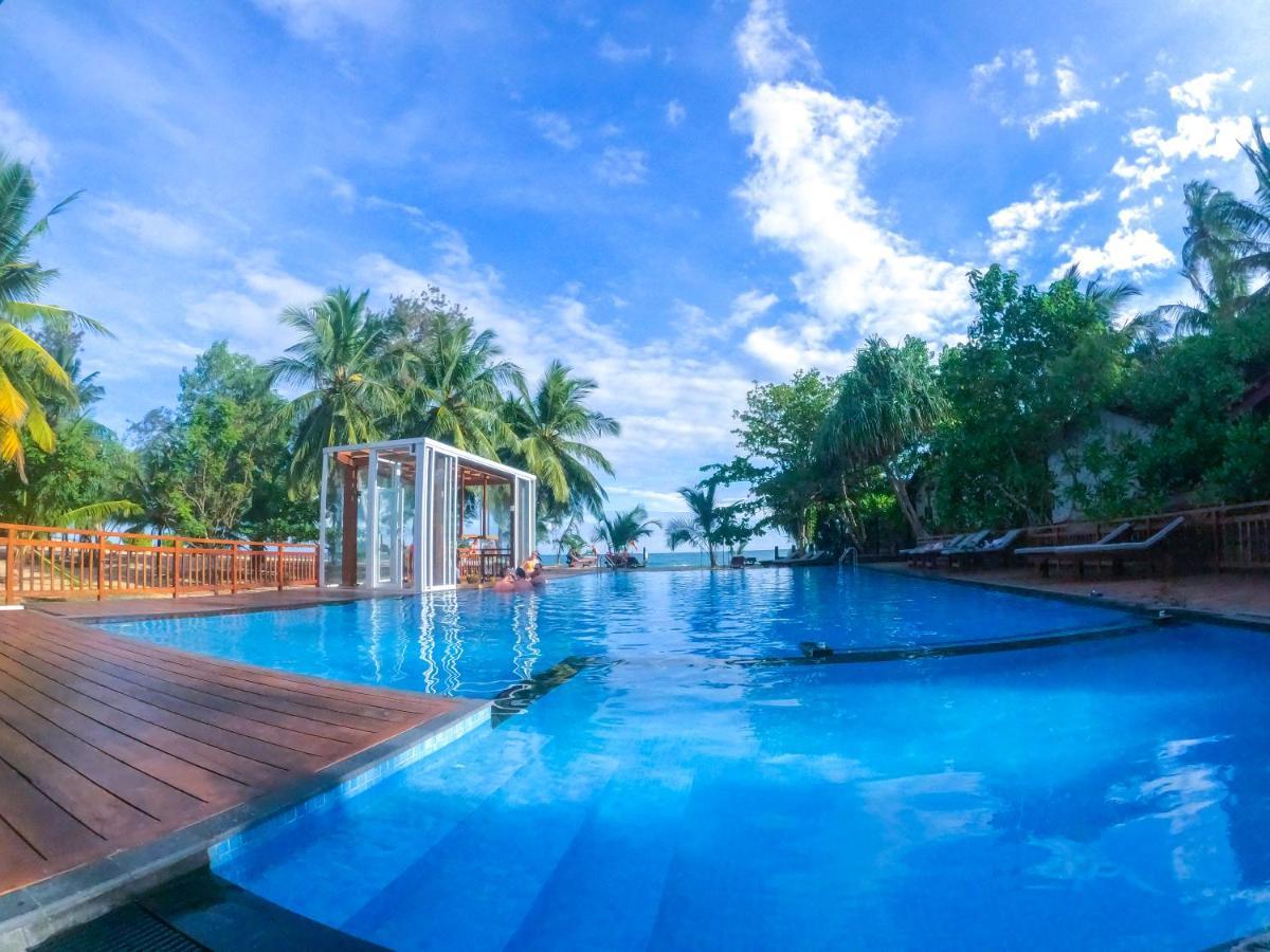 Marakolliya Beach Resort Тангалла Экстерьер фото