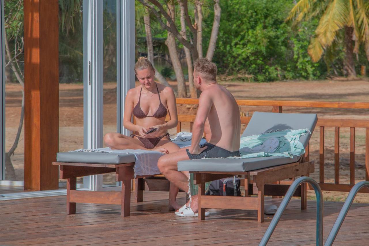 Marakolliya Beach Resort Тангалла Экстерьер фото